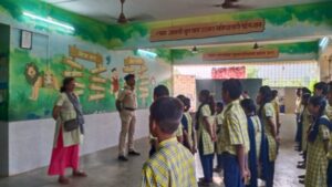 Read more about the article स्टुडन्ट पोलीस कॅडेट प्रोग्राम अंतर्गत मिरा-भाईदर मनपा शाळा क्र. १९, माशाचापाडा येथील इयत्ता 8 वीच्या विद्यार्थ्यांना आंतरवर्ग व बाह्यवर्गचे प्रशिक्षण देण्यात आले.