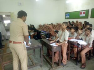Read more about the article दिनांक 26.07.2024 रोजी खालील नमुद शाळांतील एसपीसी विद्यार्थ्यांना पोलिस-गुन्हे प्रतिबंध व नियंत्रण या विषयावर लेक्चर देण्यात आले. सदरवेळी एस.पी.सी सहाय्यक नोडल अधिकारी स.पो.नि. जाधव यांनी विद्यार्थ्यांना मार्गदर्शन करून माहिती दिली. प्रशिक्षण सत्रामध्ये एसपीसी स्टाफ व शाळेचे एसपीसी नोडल टीचर्स उपस्थित होते.👇1️⃣ईस्ट भायखळा ऊर्दू म्युनिसिपल सेकंडरी स्कूल, मुंबई1️⃣ईस्ट भायखळा मराठी म्युनिसिपल सेकंडरी स्कूल, मुंबई3️⃣डोंगरी मराठी म्युनिसिपल सेकंडरी स्कूल, मुंबई👇