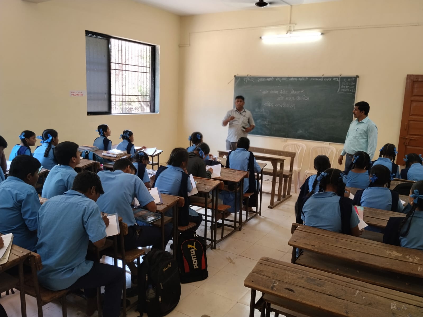 Read more about the article अंबरनाथ नगरपरिषद संचालित माध्यमिक विद्यालय मोरीवली, अंबरनाथ पश्चिम   येथे ” स्टुडंट पोलीस कॅडेट ” या कार्यक्रम अंतर्गत प्रशिक्षण कार्यशाळा घेण्यात आली आहे.