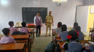 Read more about the article दिनांक 17-07-2026 रोजी 13-00 ते 14-00वा. पावेतो वर्तकनगर पोलीस स्टेशन हददीतील थिराणी विद्यामंदिर मराठी माध्यमिक शाळा , वर्तकनगर,ठाणे येथे ” स्टुडंट पोलीस कॅडेट ” या कार्यक्रम अंतर्गत प्रशिक्षण कार्यशाळा घेण्यात आली.