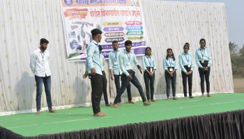 धुळे जिल्हा पोलीस दलातील शाखेचे कामकाज व शस्त्र प्रदर्शन