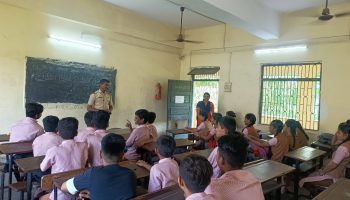 ‘ स्टुडंट पोलीस कॅडेट प्रोग्राम ’ अंतर्गत घटक ठाणे शहर  यांनी दिनांक 25/03/2023 रोजी महानगरपालिका मराठी नवी वस्ती, भिवंडी येथील 8 वी व 9 वी च्या विद्यार्थ्यांना महिला व मुलाचे सुरक्षा या विषयावर प्रशिक्षण दिले. त्यावेळीची छायाचित्रे