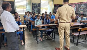 दिनांक – 09/08/2024 रोजी student police cadet , programme अंतर्गत कामतघर मराठी माध्यमिक शाळा, भिवंडी, जिल्हा ठाणे येथील इ. 8 वी, 9 वी . चे SPC विद्यार्थ्यांना फिर्याद ( FIR ) आणि महाराष्ट्र पोलीस या विषयावर, लेक्चर दिले.