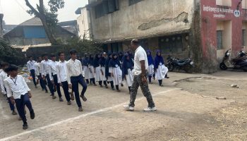 दिनांक – २४/१२/२०२४ रोजी student police cadet , programme अंतर्गत निजामपुरा उर्दू माध्यमिक शाळा, भिवंडी जिल्हा ठाणे येथील इ. 8 वी, 9 वी . चे SPC विद्यार्थ्यांना संयम व सहनशीलता या विषयावर लेक्चर व  पीटी परेड चे बाह्य वर्ग प्रशिक्षण दिले.