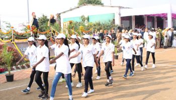 ‘ स्टुडंट पोलीस कॅडेट प्रोग्राम ’ अंतर्गत घटक पालघर येथील 8 वी व 9 वी च्या विद्यार्थ्यांनी आजच्या 26 जानेवारी च्या परेड मध्ये उत्स्फूर्तपणे सहभाग घेतला. त्यावेळीची छायाचित्रे.